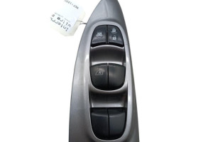 Interrupteur de leve vitre avant gauche NISSAN JUKE 1 Photo n°5