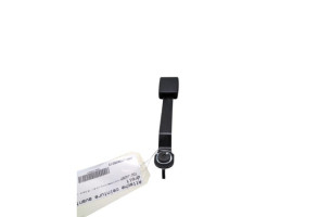 Attache ceinture avant droit RENAULT CLIO 3 Photo n°3