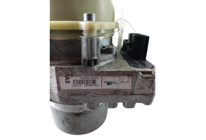 Pompe de direction DACIA SANDERO 2 Photo n°2