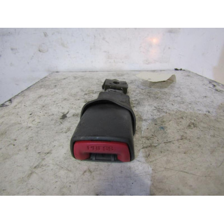 Attache ceinture arriere droit TOYOTA PRIUS 2