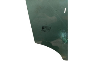 Vitre arriere droit OPEL MERIVA B Photo n°2