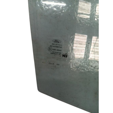 Vitre avant droit FORD FIESTA 6