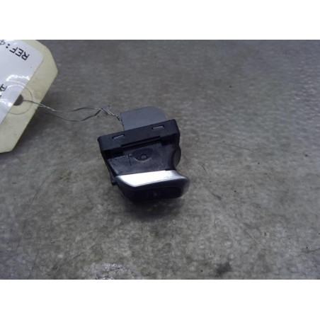 Interrupteur de leve vitre arriere droit AUDI A4 3