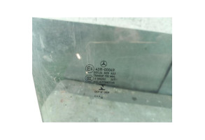 Vitre avant droit MERCEDES CLASSE B 246 Photo n°2