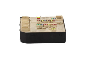 Boitier servitude moteur (BSM) RENAULT MEGANE 3 Photo n°4