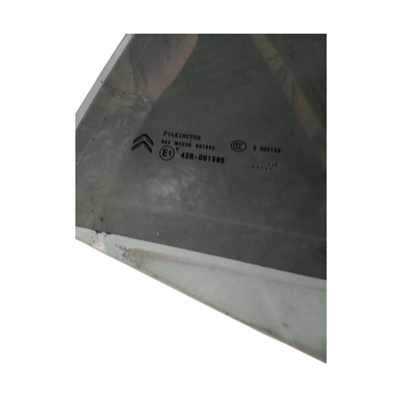 Vitre arriere gauche CITROEN C4 2 Photo n°1