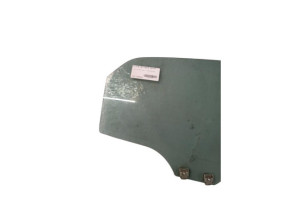 Vitre arriere droit MAZDA 2 2 Photo n°1