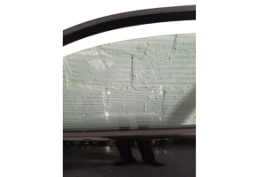 Porte avant gauche VOLKSWAGEN GOLF 5 Photo n°2