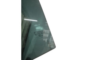 Vitre arriere droit CITROEN DS5 Photo n°4