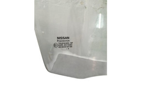 Vitre avant droit NISSAN MICRA 3 Photo n°2