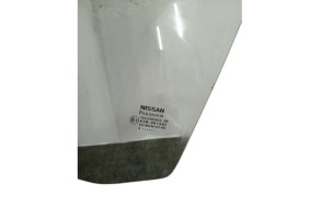 Vitre avant gauche NISSAN MICRA 3 Photo n°1