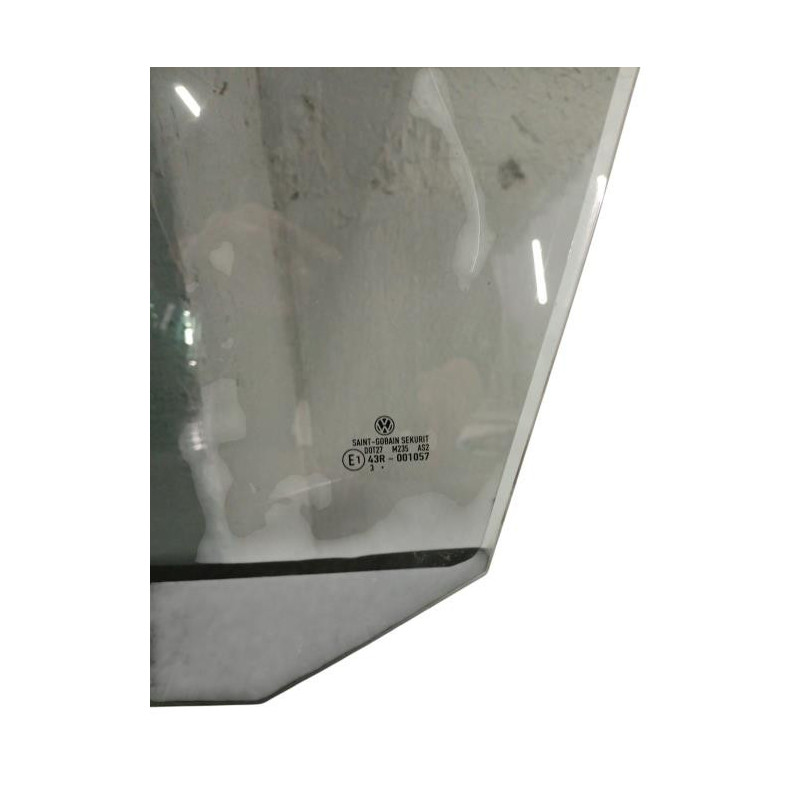Vitre avant gauche VOLKSWAGEN GOLF 5 Photo n°1