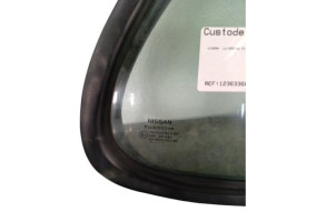Custode arriere droit (porte) NISSAN MICRA 3 Photo n°2