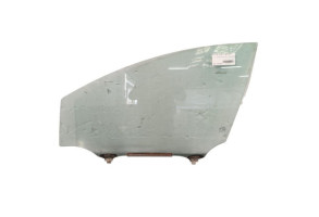 Vitre avant gauche TOYOTA COROLLA VERSO 2 Photo n°1