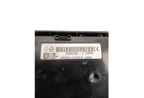 Boitier UCH RENAULT CLIO 3 Photo n°1