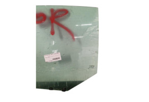 Vitre arriere gauche RENAULT CLIO 2 CAMPUS Photo n°1