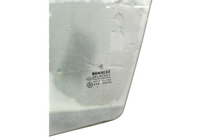 Vitre avant gauche RENAULT CLIO 2 CAMPUS Photo n°7