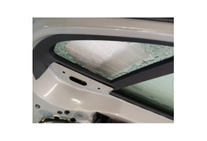 Porte avant droit CITROEN C3 3 Photo n°1