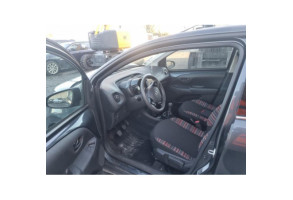 Vitre arriere droit CITROEN C1 2 Photo n°18