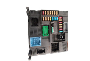 Boitier BSI PEUGEOT 308 2 Photo n°5