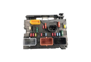 Boitier servitude moteur (BSM) PEUGEOT 1007 Photo n°3