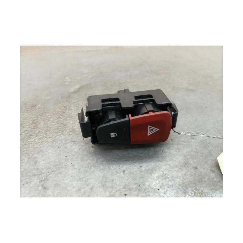 Bouton de warning RENAULT GRAND SCENIC 3 Photo n°1