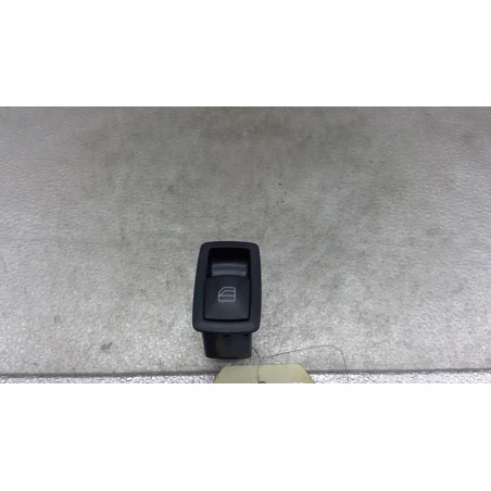 Interrupteur de leve vitre arriere droit MERCEDES CLASSE B 245
