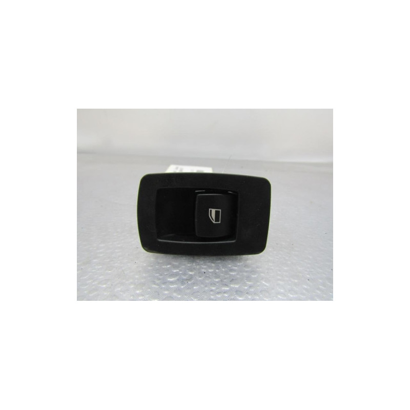 Interrupteur de leve vitre arriere gauche BMW SERIE 1 E87 Photo n°1