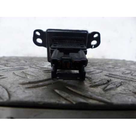 Bouton de warning NISSAN ALMERA TINO