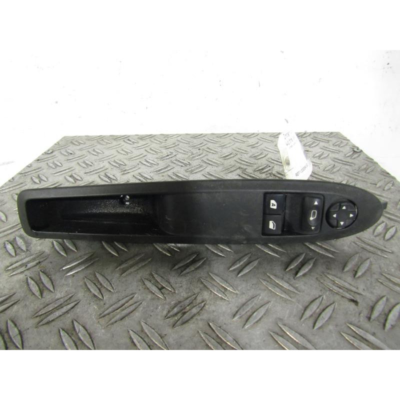 Interrupteur de leve vitre avant gauche CITROEN DS3 Photo n°1