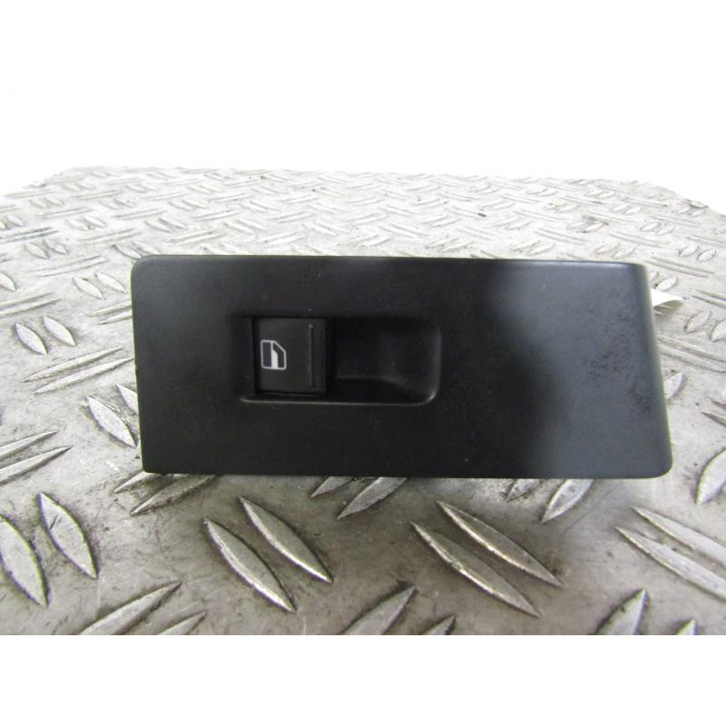 Interrupteur de leve vitre arriere droit VOLKSWAGEN PASSAT 6 Photo n°1