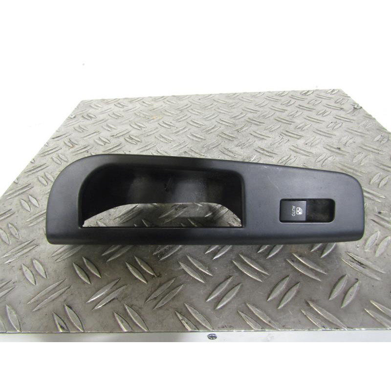 Interrupteur de leve vitre arriere gauche KIA CEE-D 1 SPORT WAGON Photo n°1