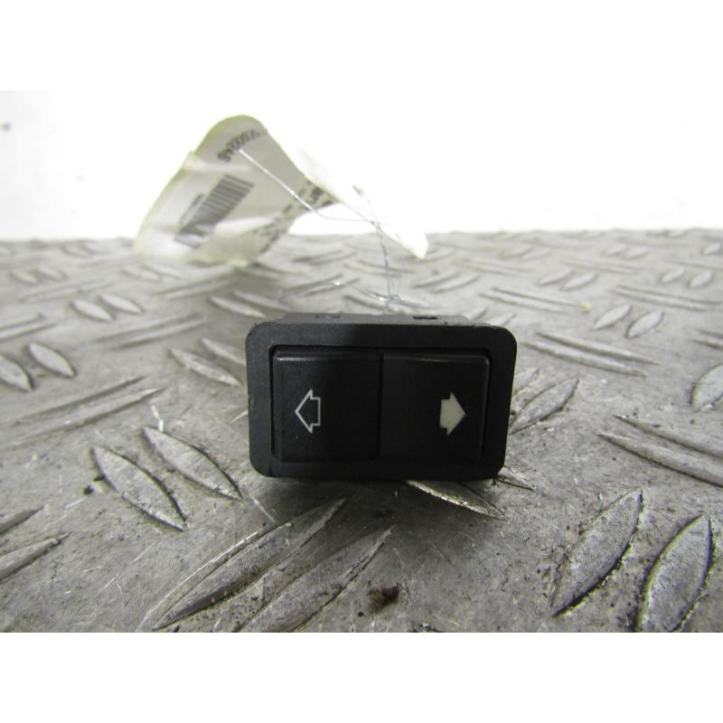 Interrupteur de leve vitre avant droit BMW SERIE 5 E39 Photo n°1