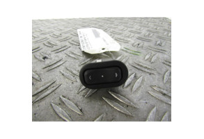 Interrupteur de leve vitre arriere droit OPEL MERIVA A Photo n°1