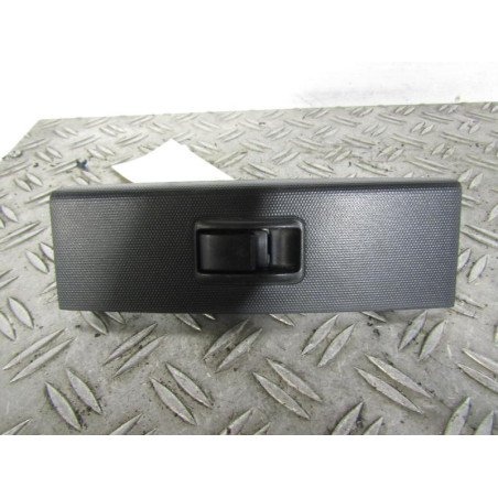 Interrupteur de leve vitre avant droit TOYOTA COROLLA VERSO 2