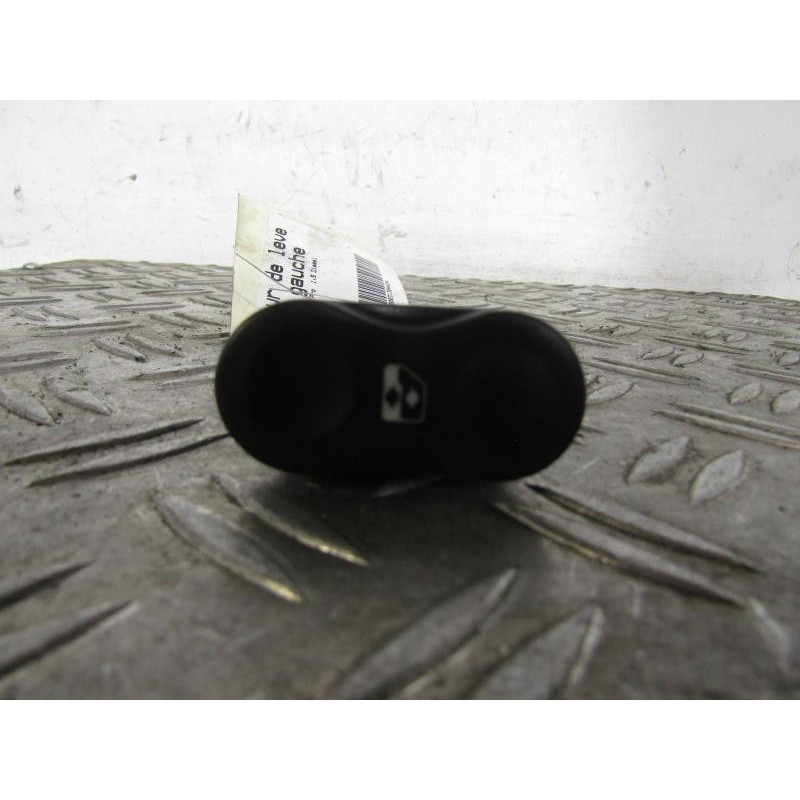 Interrupteur de leve vitre avant gauche DACIA SANDERO 1 Photo n°1