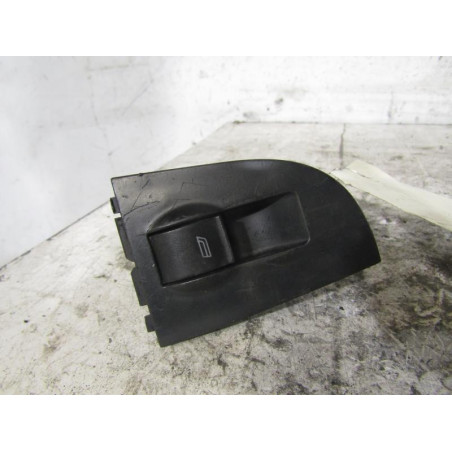 Interrupteur de leve vitre avant droit AUDI A6 2