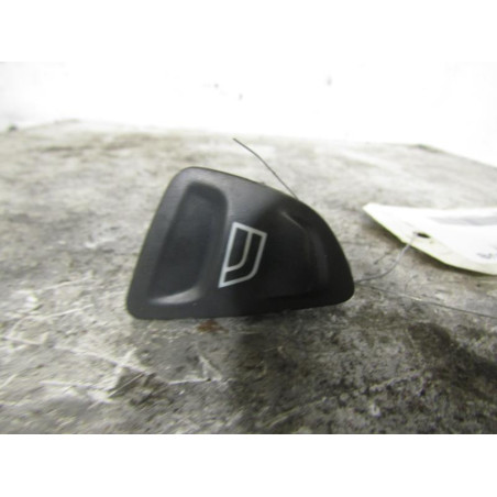 Interrupteur de leve vitre avant droit FORD KA 2