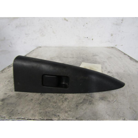 Interrupteur de leve vitre arriere droit NISSAN NOTE 1