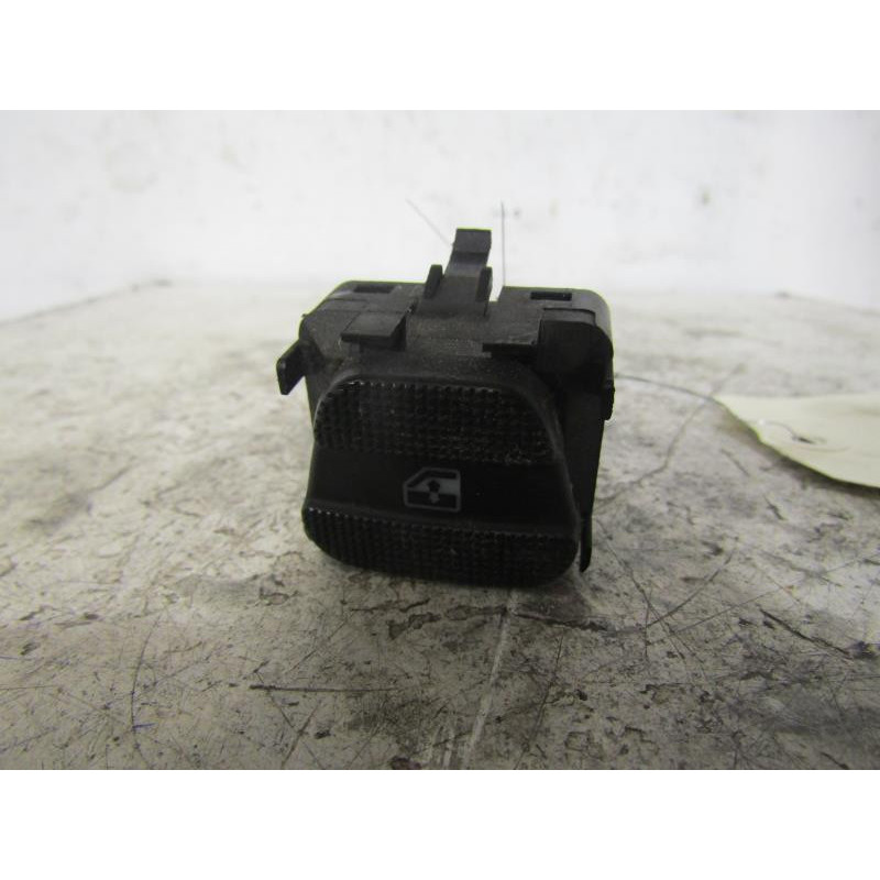 Interrupteur de leve vitre avant droit VOLKSWAGEN GOLF 3 Photo n°1