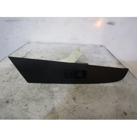 Interrupteur de leve vitre arriere gauche MAZDA 3 1