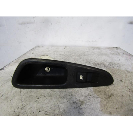 Interrupteur de leve vitre arriere droit PEUGEOT 308 1