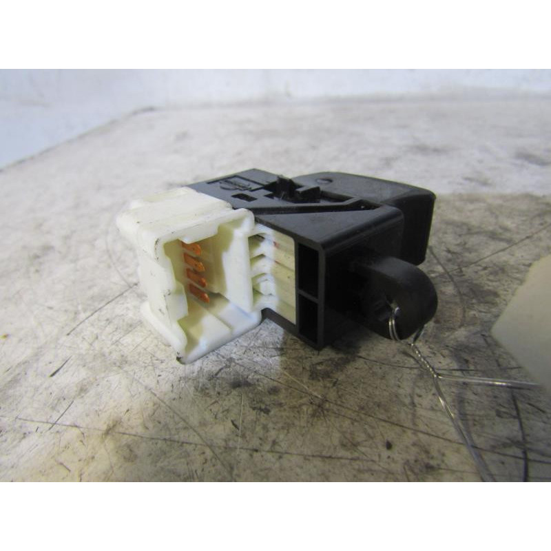 Interrupteur de leve vitre avant droit NISSAN X-TRAIL 1 Photo n°1