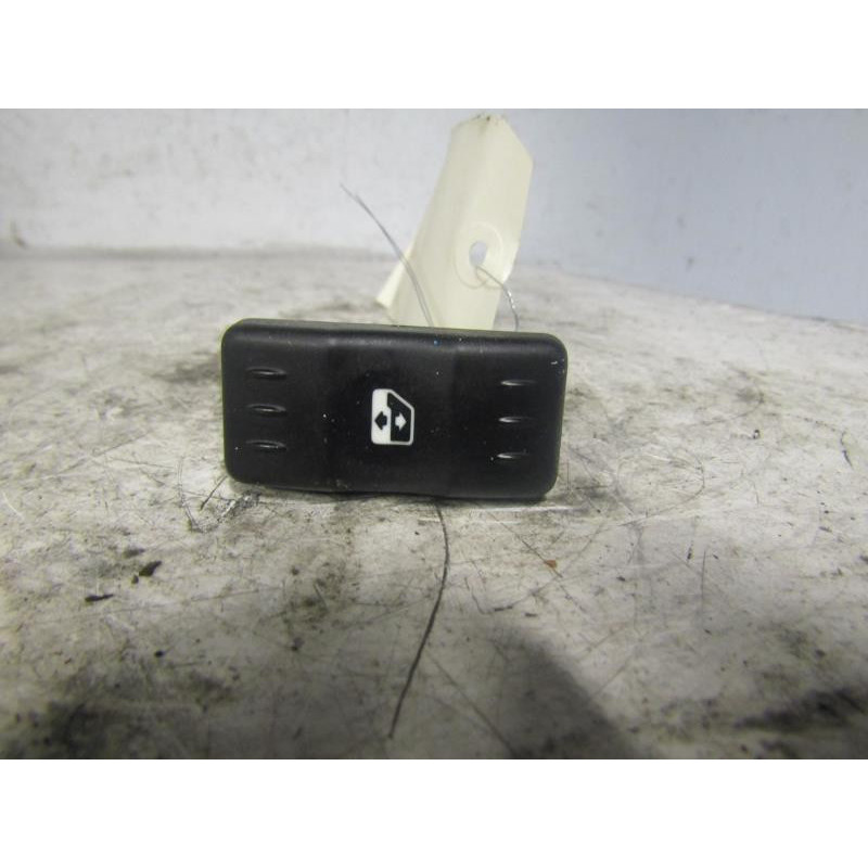 Interrupteur de leve vitre avant gauche DACIA LOGAN 1 Photo n°1