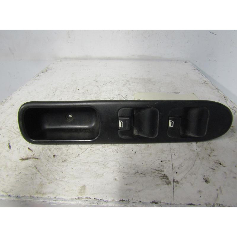 Interrupteur de leve vitre avant gauche PEUGEOT 307 Photo n°1