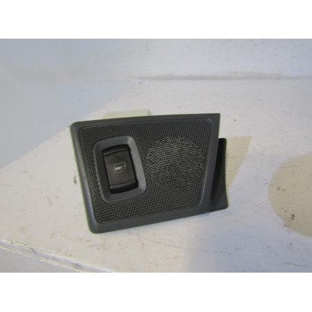 Interrupteur de leve vitre arriere gauche SKODA OCTAVIA 1