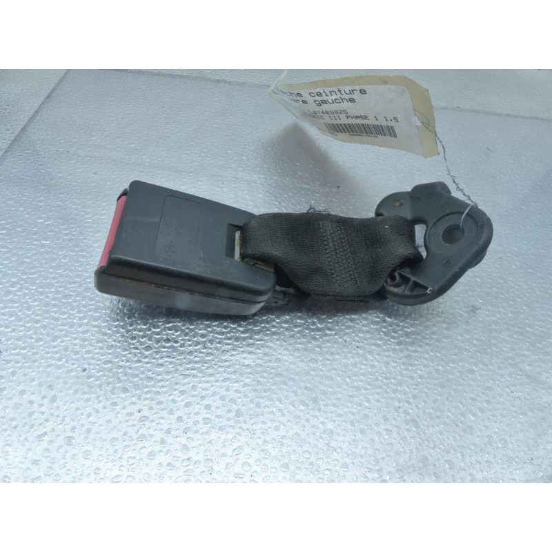 Attache ceinture arriere gauche RENAULT SCENIC 3 Photo n°1