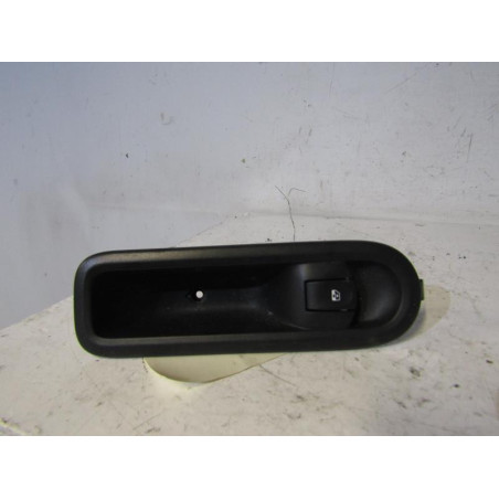 Interrupteur de leve vitre avant droit RENAULT CLIO 3