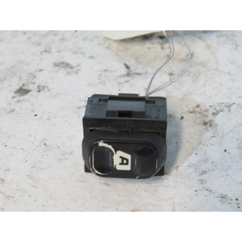 Interrupteur de leve vitre avant droit CITROEN BERLINGO 1 Photo n°1