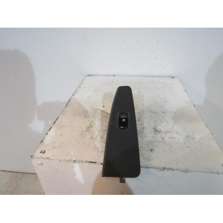Interrupteur de leve vitre avant droit KIA CERATO
